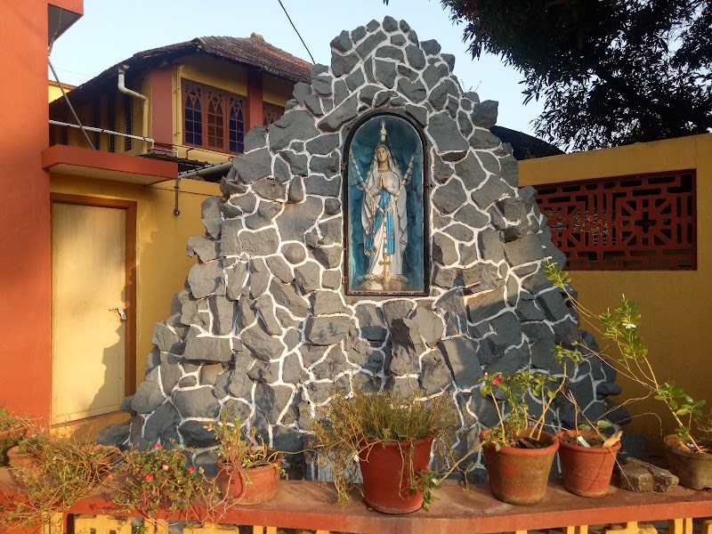 St. Joseph Prashanth Nivas Ashram (Orphanage) - St. Joseph Prashanth Nivas Ashram (Orphanage), VV53+QMV, Jeppu Rd, St Joseph Nagar, Attavar, Mangaluru, Karnataka 575002, India