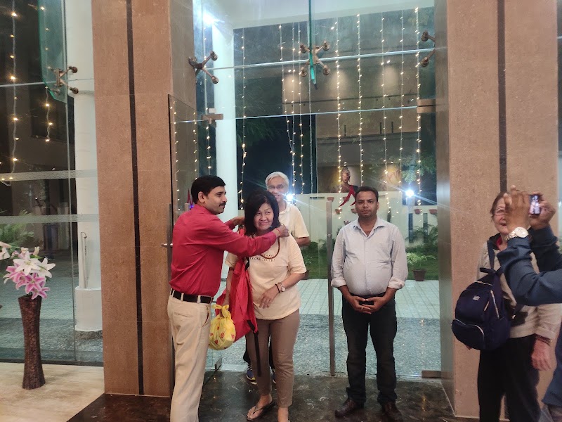 TRAVEDA TOUR PRIVATE LIMITED - TRAVEDA TOUR PRIVATE LIMITED Near, Birla Dharamshala Rd, Bodh Gaya, Bihar 824231, India