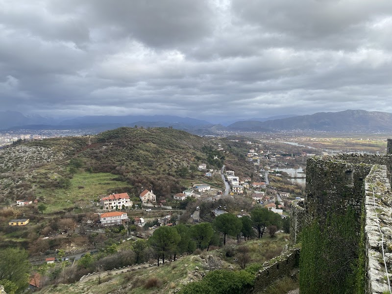 Rozafa Castle parking - Rozafa Castle parking, 2FWW+V59, Rruga Kalasë, Shkodër, Albania