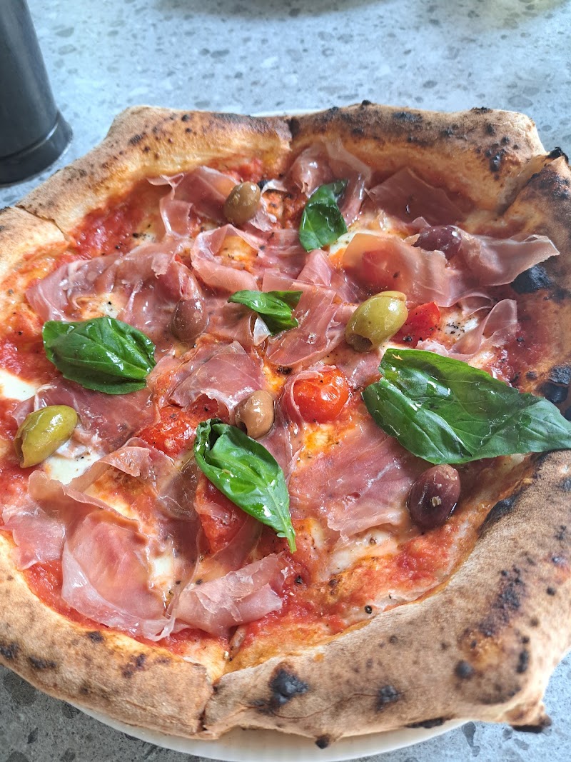 Zona 20 pizzeria e osteria - Zona 20 pizzeria e osteria Vojvode Stepe 118, Beograd 11000, Serbia