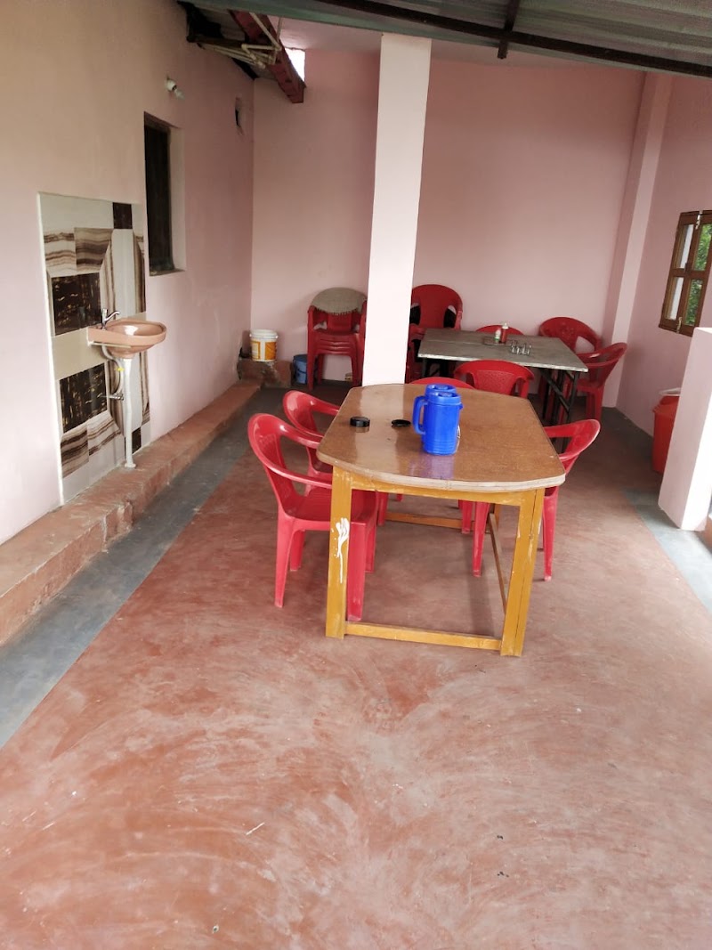 Sweet Sunrise Home Stay Guest House - Sweet Sunrise Home Stay Guest House goyoun, Lansdowne, Gounu, Uttarakhand 246155, India