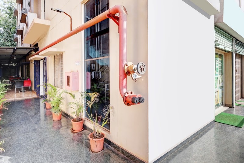 OYO Collection O Dabagardens Near RK Beach