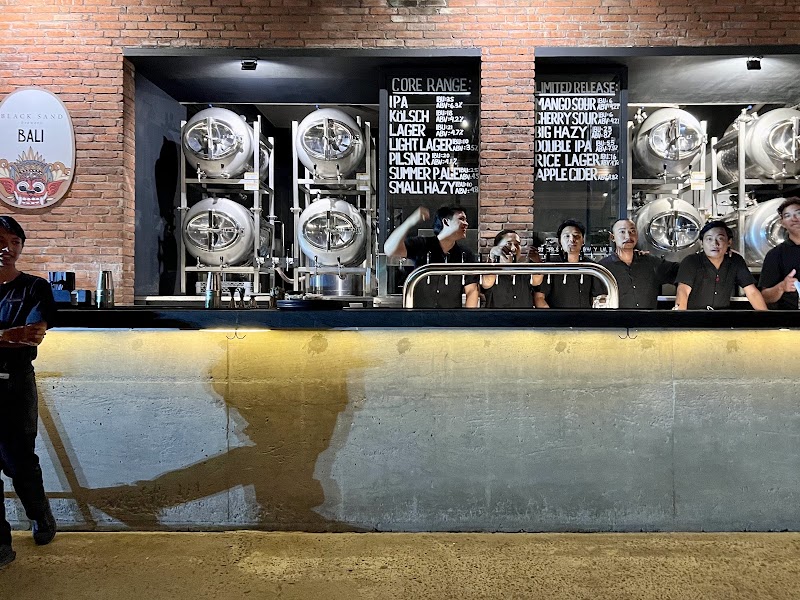Black Sand Brewery - Black Sand Brewery Jl. Pantai Batu Bolong, Canggu, Kec. Kuta Utara, Kabupaten Badung, Bali 80361, Indonesia
