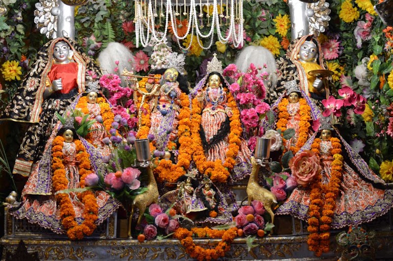 Munger Raj Mandir - Munger Raj Mandir, Shankar Mandal Rd, Vatsalya Gram, Vrindavan, Panigaon Khader, Uttar Pradesh 281121, India