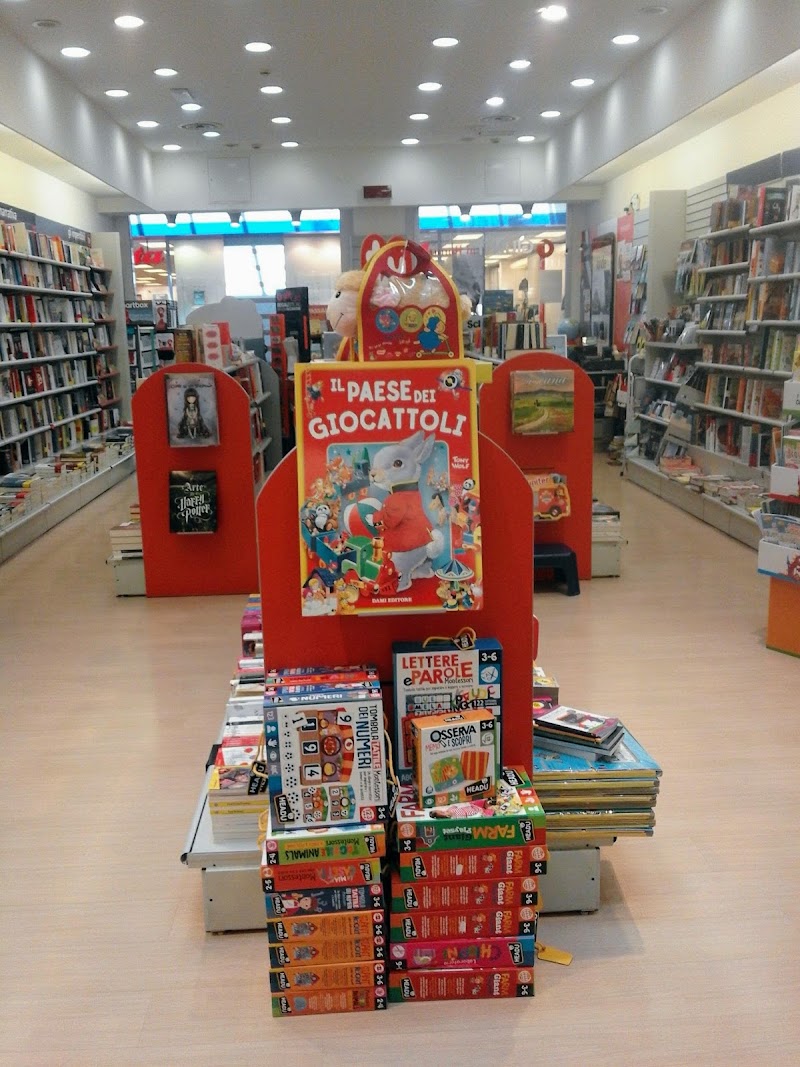 Giunti al Punto Librerie - Giunti al Punto Librerie, c/o Centro Commerciale I Gelsi, Via Pier Paolo Pasolini, 1, 53048 Sinalunga SI, Italy