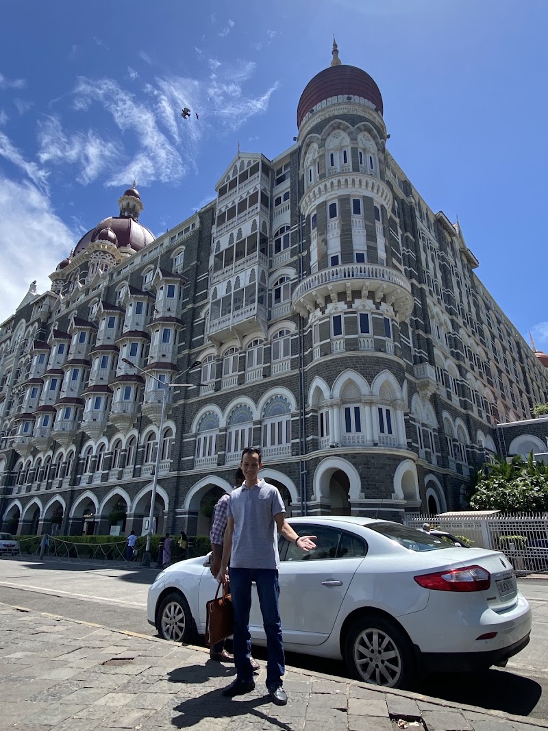 Palace Lounge - Palace Lounge 26, PJ Ramchandani Marg, Apollo Bandar, Colaba, Mumbai, Maharashtra 400001, India