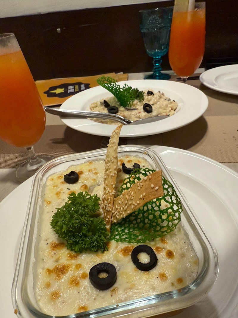 The IVY Restaurant - The IVY Restaurant BAANI SQUARE SECTOR 50 D - 89 - 90 GROUND FLOOR BAANI SQUARE, Pocket C, Mayfield Garden, Sector 50, Gurugram, Haryana 122018, India