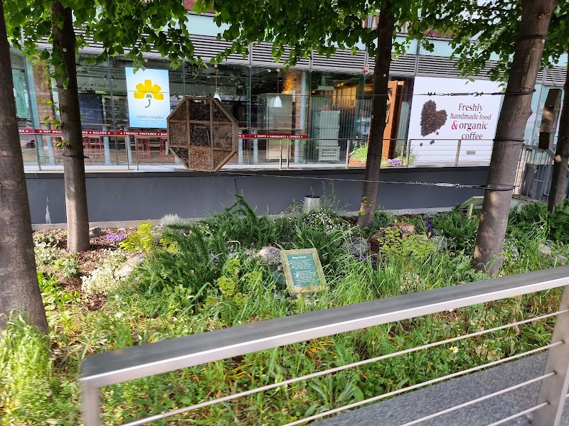 Regent's Place Plaza - Regent's Place Plaza, Euston Rd., London NW1 3DP, UK