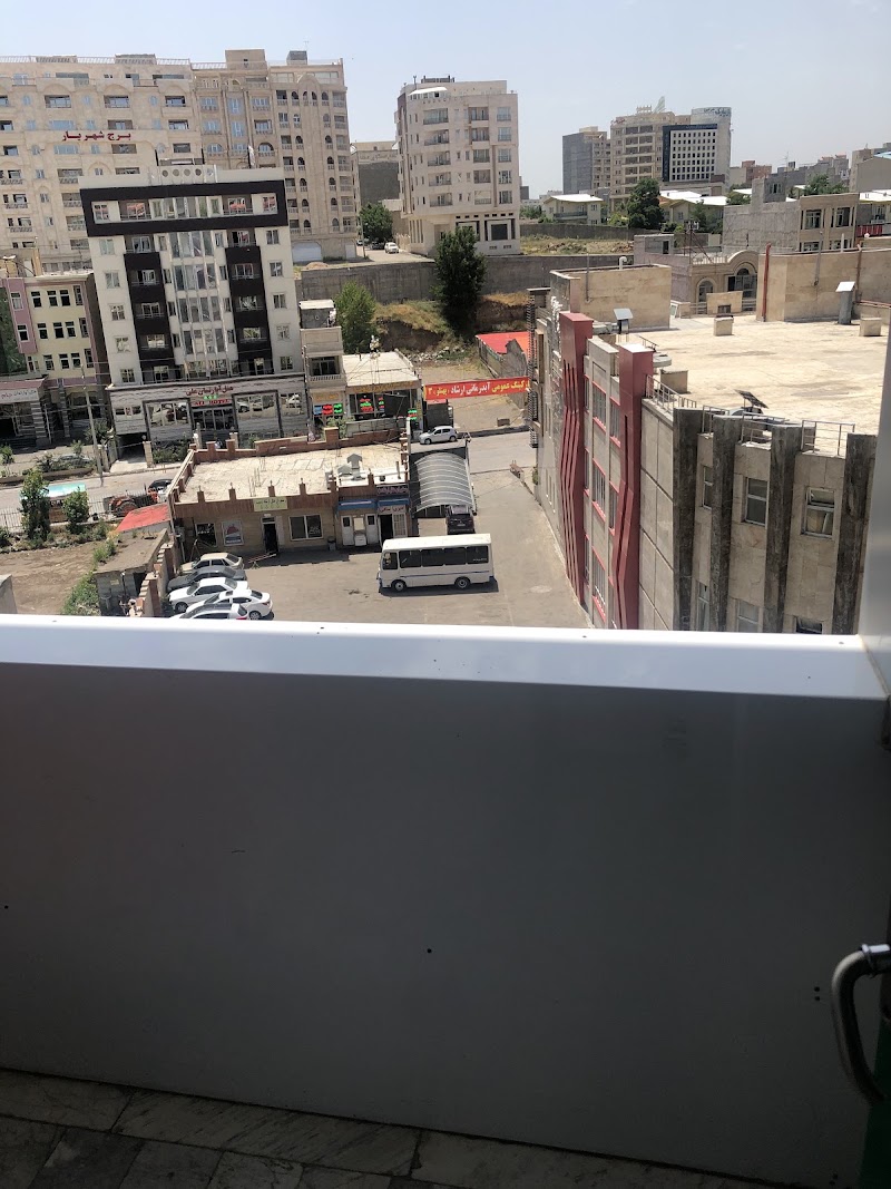 Ershad Hotel - Ershad Hotel, Ardabil Province, Sareyn, پایین تر از آبگرم گاومیش گولی خیایان ولیعصر میدان سهند -خیابان پهنلو مجتمع، هتل و آبدرمانی آپارتمان ارشاد، 532H+WCQ, Iran