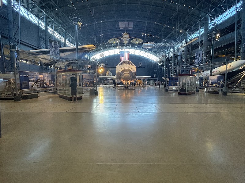 14390 Air and Space Museum Pkwy - 14390 Air and Space Museum Pkwy 14390 Air and Space Museum Pkwy, Chantilly, VA 20151, USA