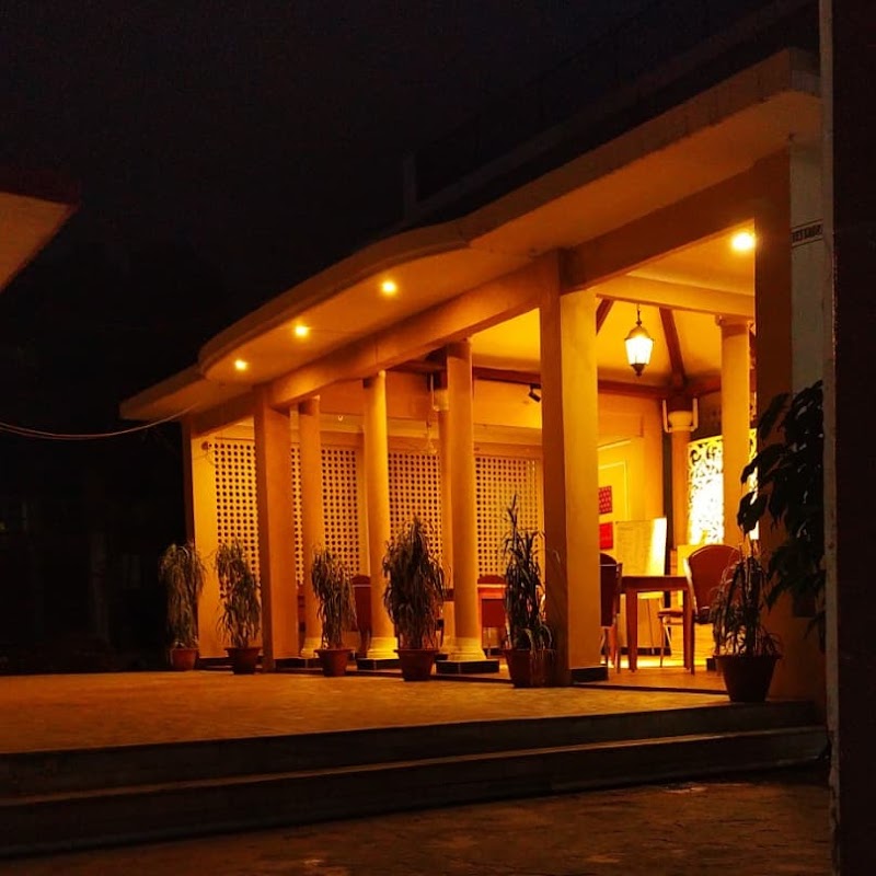 Rasoi Restaurant Pure Veg - Rasoi Restaurant Pure Veg 22 Leader Road, Junction, in front of Prayagraj, inside Hotel Swagatam, Miurabad, Prayagraj, Uttar Pradesh 211003, India