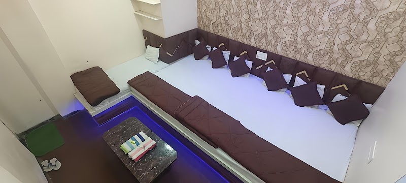 Hotel Prabhu Palace - Hotel Prabhu Palace 36 , satyanarayan Mandir ki gali, Dhabha, Mahakal Tent House, road, Kartik Chowk, Ujjain, Madhya Pradesh 456006, India