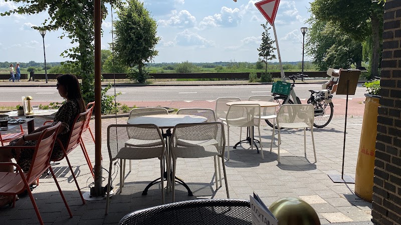 Restaurant De Garage - Restaurant De Garage Parklaan 27g, 5211 JL 's-Hertogenbosch, Netherlands
