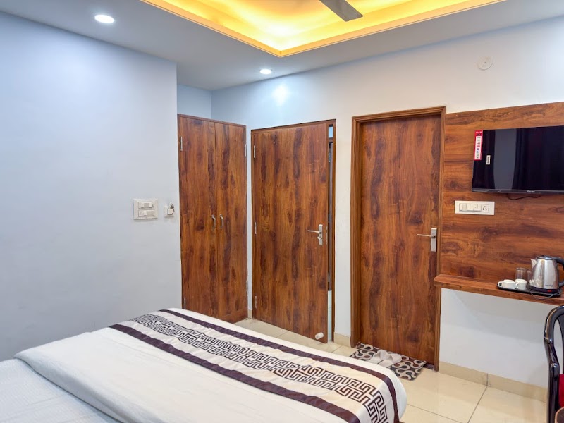 Hotel RK Palace in Jaipur - Hotel RK Palace in Jaipur, 146-2, Gator Rd, near Jaipur Airport, Kesar Vihar, Sawai Gaitor, Malviya Nagar, Jaipur, Rajasthan 302017, India