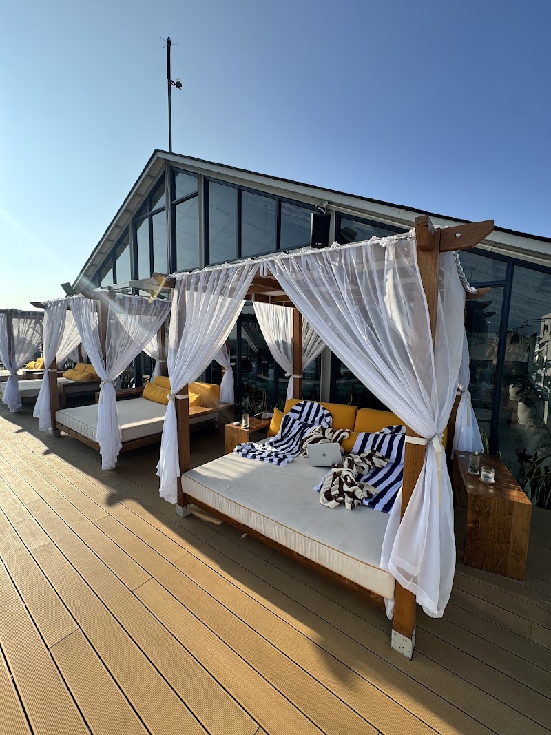 XO ROOFTOP - XO ROOFTOP Jl. Kayu Tulang Teratai Grand Village No.B1, Canggu, Kec. Kuta Utara, Kabupaten Badung, Bali 80361, Indonesia