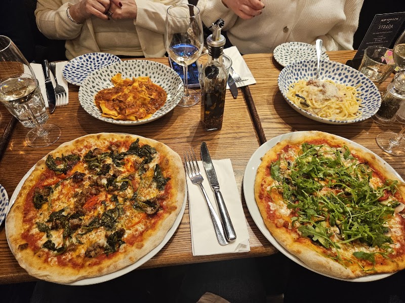 Strada Southbank - Strada Southbank A, 337-338 Belvedere Rd, London SE1 8XX, UK