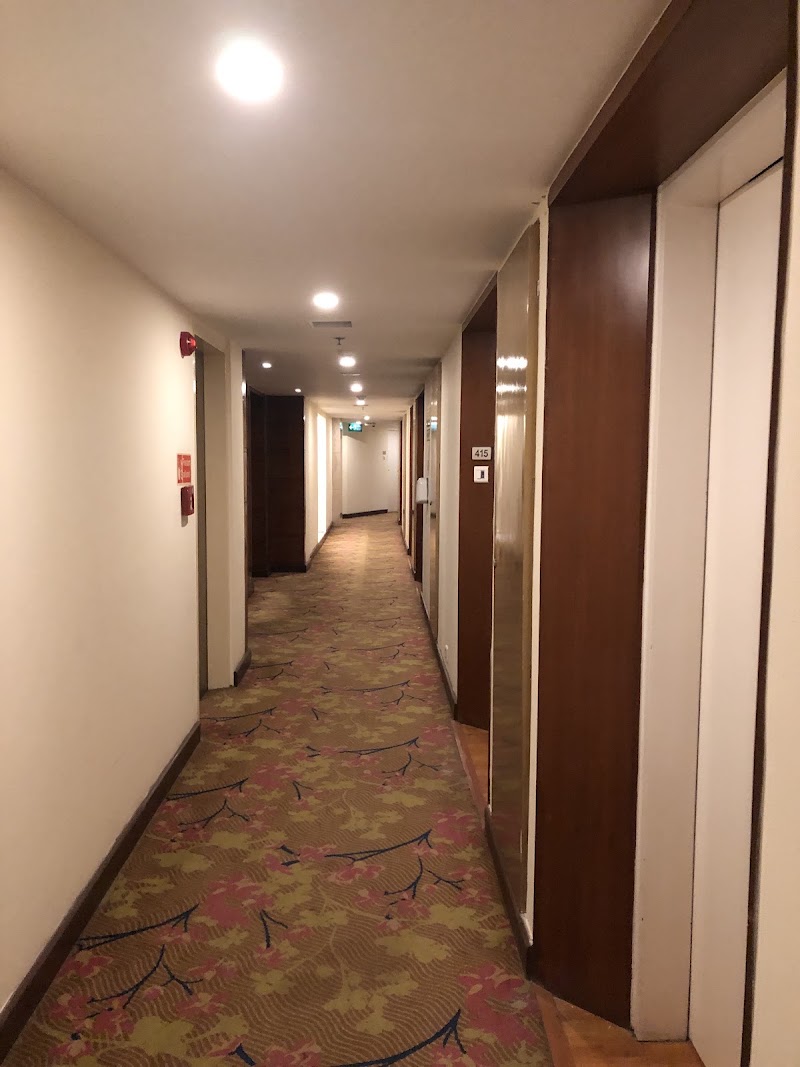 The Golkonda Hotel - The Golkonda Hotel, 10-1-124, Mehdipatnam - Banjara Hills Rd, Ambedkar Nagar, Masab Tank, Hyderabad, Telangana 500004, India