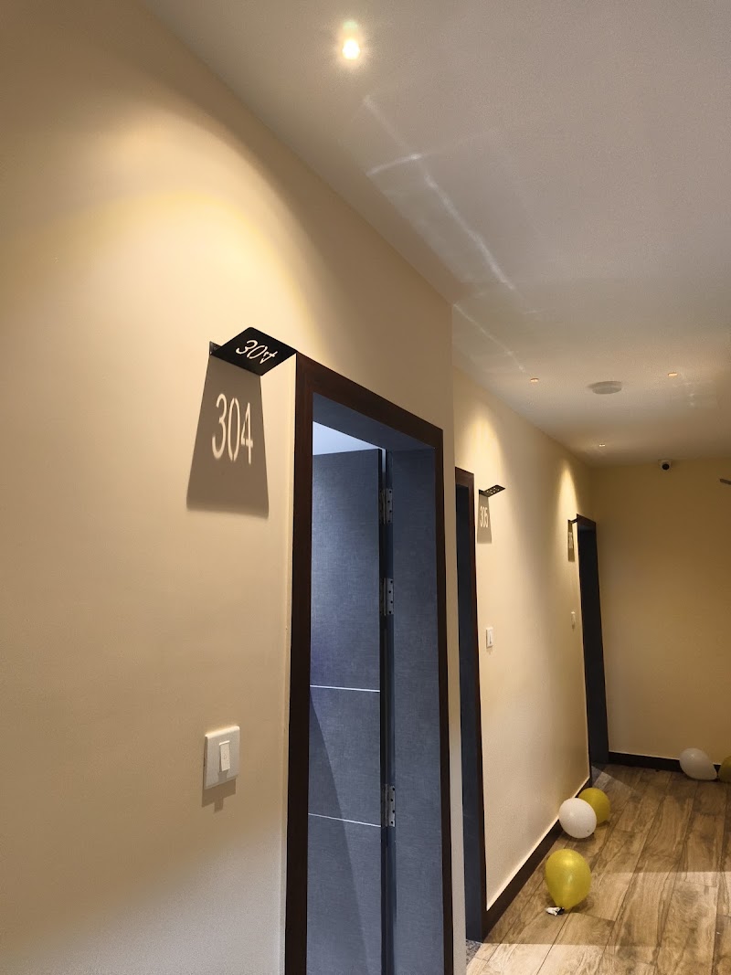 The Bypass Inn - The Bypass Inn Eastern Bypass, PF84+7PV, Ashighar Rd, More, Telipara, Siliguri, Dabgram, West Bengal 734006, India
