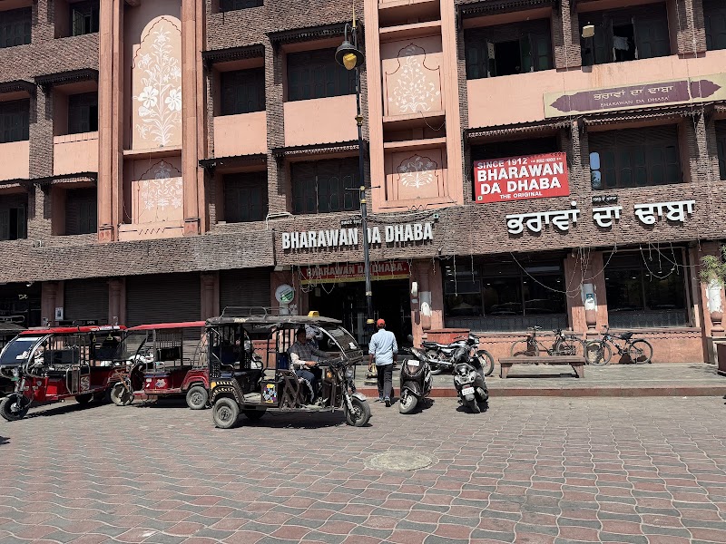 Bharawan Da Dhaba - Bharawan Da Dhaba MV46+XM2, Gumtala Sub Urban, B - Block, Ranjit Avenue, Amritsar, Punjab 143001, India