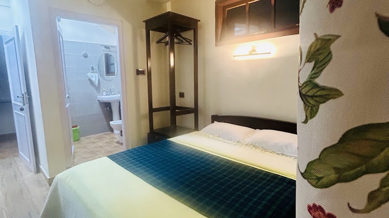 Apple Cherry Pine Green Homestay - Apple Cherry Pine Green Homestay Lane1, Risa Colony, Wahdienglieng, Malki, Shillong, Meghalaya 793003, India