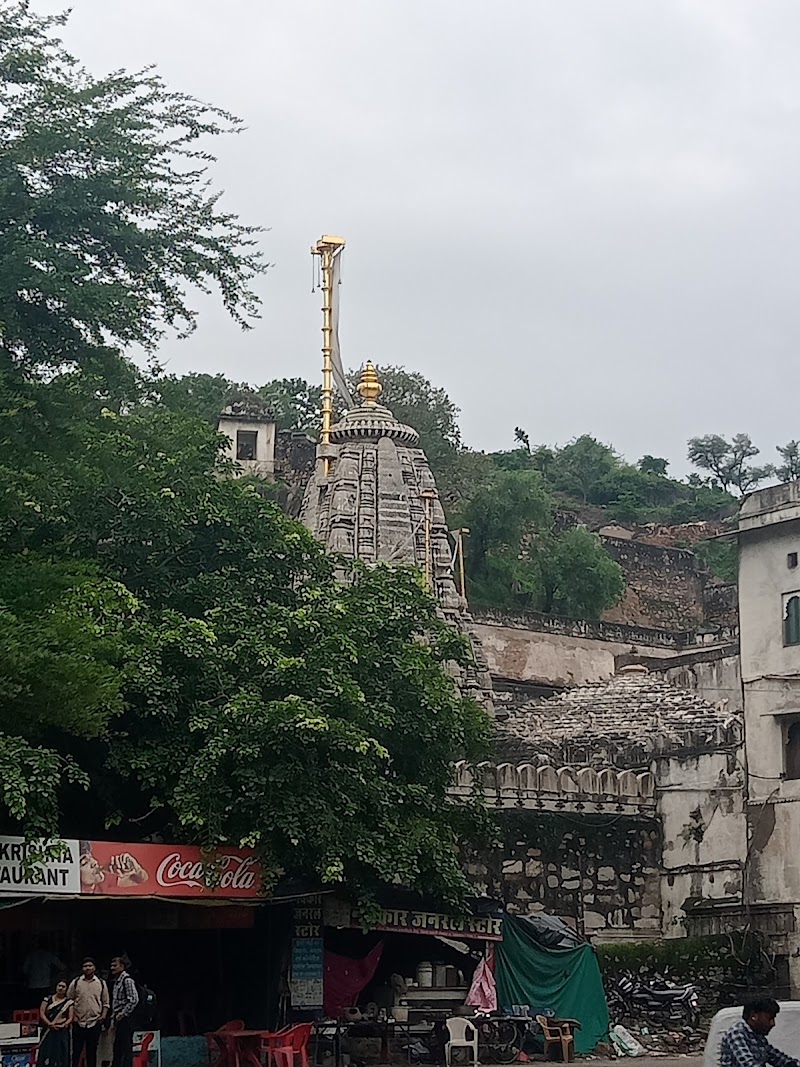 Shri Eklingji Mandir Dharamshala - Shri Eklingji Mandir Dharamshala PPWC+6G5, Eklingji, Siyol, Rajasthan 313202, India