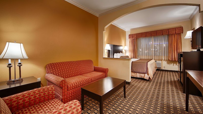 Days Inn & Suites Sam Houston Tollway - Days Inn & Suites Sam Houston Tollway 8049 North Sam Houston Pkwy W, Houston, TX 77064, USA