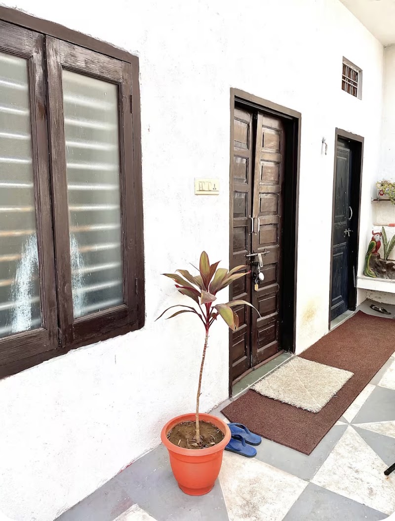 Raghuniwas - Home Stay - Raghuniwas - Home Stay, 14, Ganga Gali, Old City, Silawatwari, Udaipur, Rajasthan 313004, India