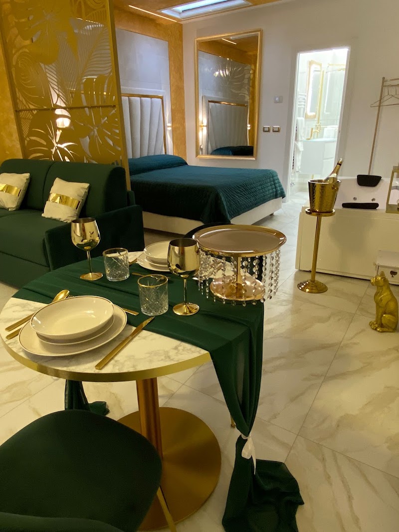 FASHION APARTMENT GOLD Bologna - FASHION APARTMENT GOLD Bologna, Via S. Donato, 51H, 40127 Bologna BO, Italy