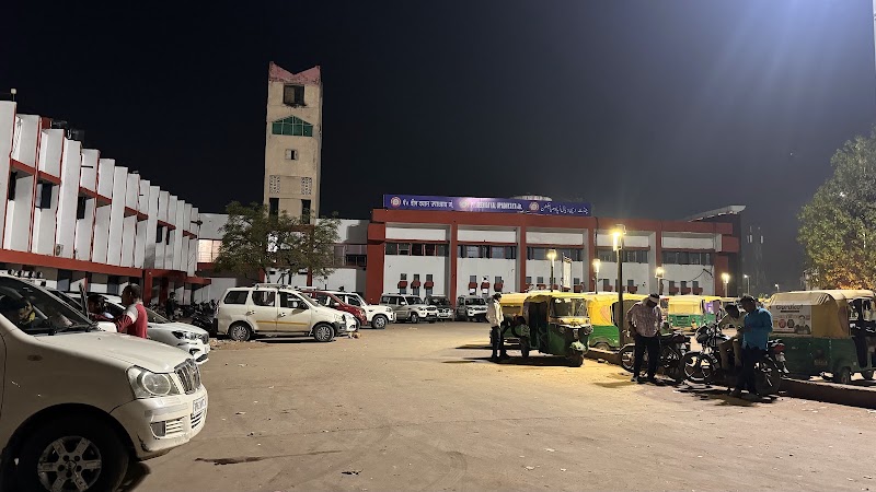 Pandit Deen Dayal Upadhyaya JN - Pandit Deen Dayal Upadhyaya JN, Junction, near Railway Station, Pandit Deen Dayal Upadhyaya Nagar, Uttar Pradesh 232101, India