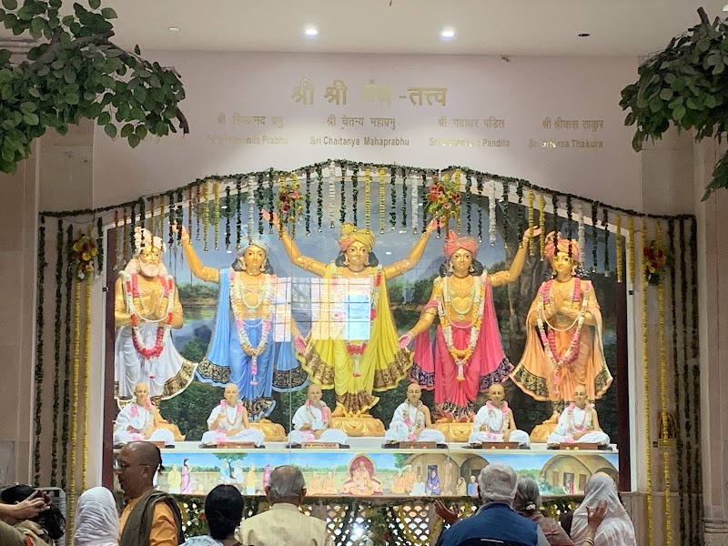 Shri Radha Damodar Mandir - Shri Radha Damodar Mandir, 69, Sewa Kunj Rd, opp. Radha Damodar Temple, Gotam Nagar, Vrindavan, Uttar Pradesh 281121, India