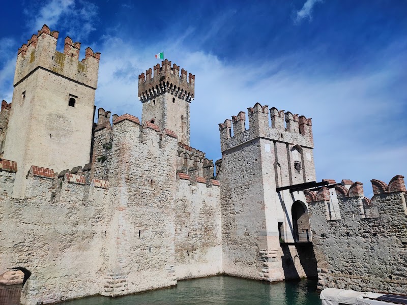 Castello Scaligero di Sirmione - Castello Scaligero di Sirmione P.za Castello, 34, 25019 Sirmione BS, Italy