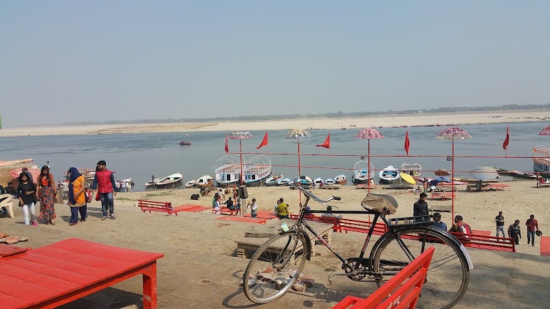 Dandi Ghat, (Varanasi) - Dandi Ghat, (Varanasi) 72W4+QVH, Hanuman Ghat Rd, Hanumaan Ghat, Bangali Tola, Varanasi, Uttar Pradesh 221001, India