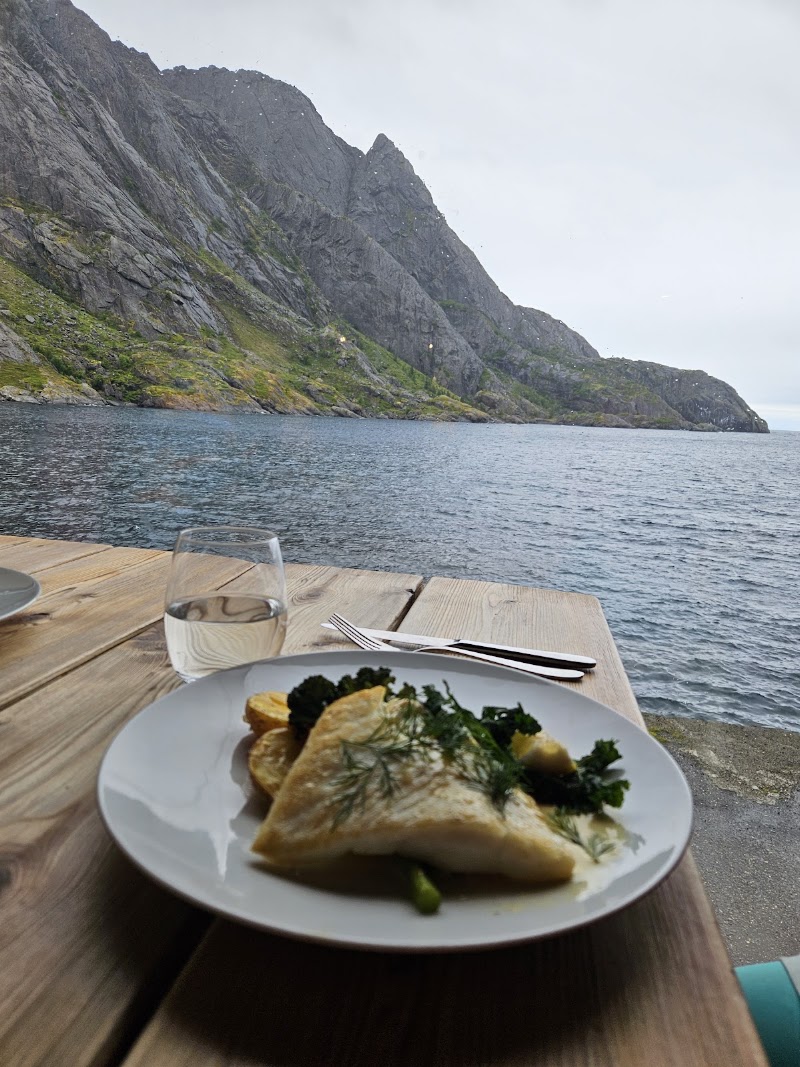 Karoline Restaurant - Karoline Restaurant, Nusfjordveien 110, 8380 Ramberg, Norway