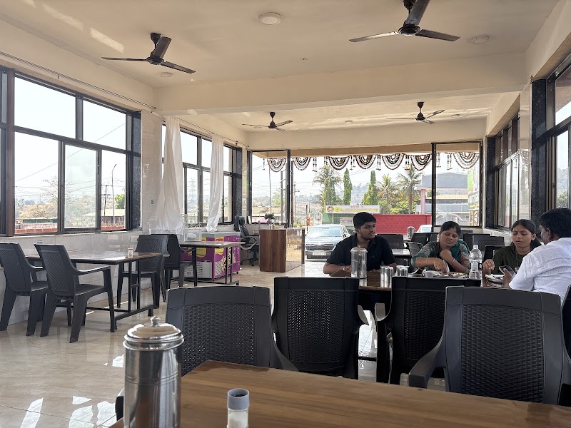 Sawant Hotel - Family Restaurant & lodging