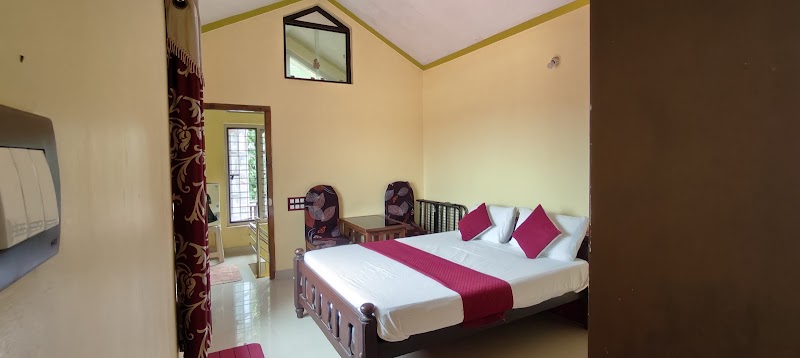 Eshwari inn Homestay - Eshwari inn Homestay Dechoor Rd, behind CVS Workshop, near rajshekar homeneeds, Dechoor, Madikeri, Karnataka 571201, India