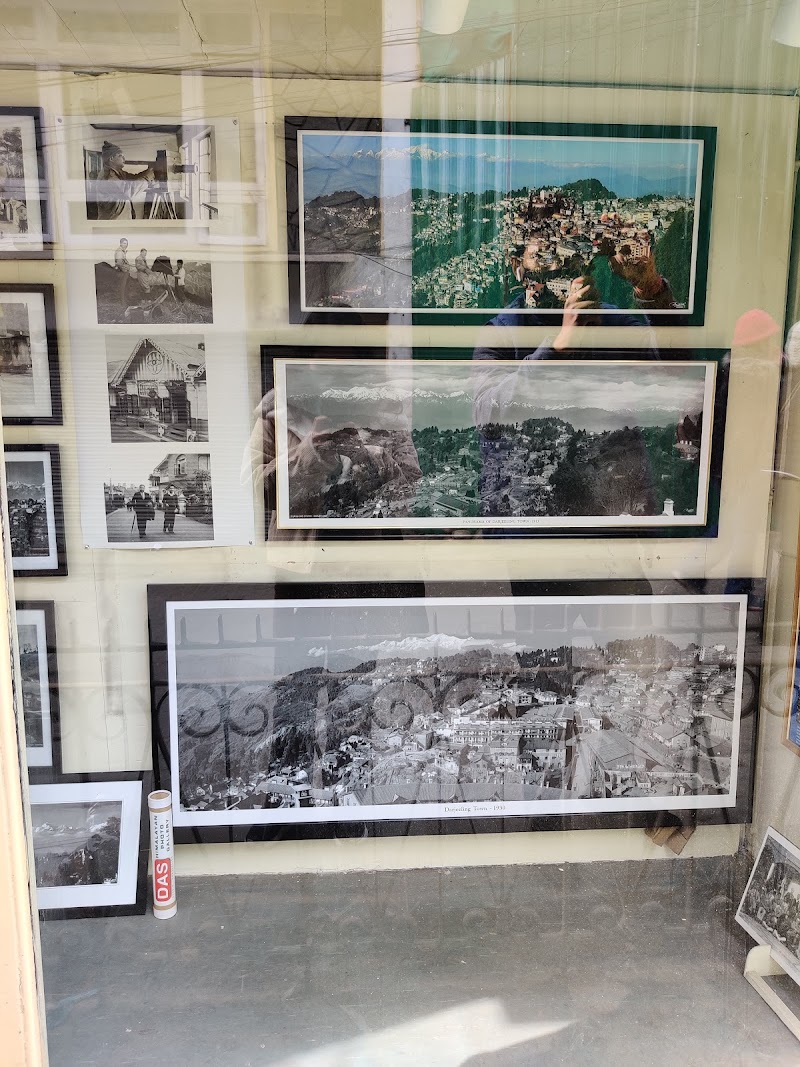 Das Studio - Das Studio 15, Nehru Rd, Chauk Bazaar, Darjeeling, West Bengal 734101, India