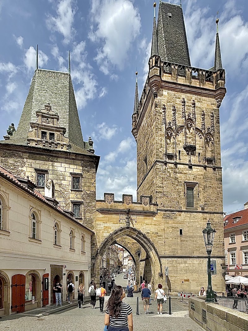 Socha svatého Filipa Benicia - Socha svatého Filipa Benicia, Karlův most, 110 00 Praha 1-Malá Strana, Czechia