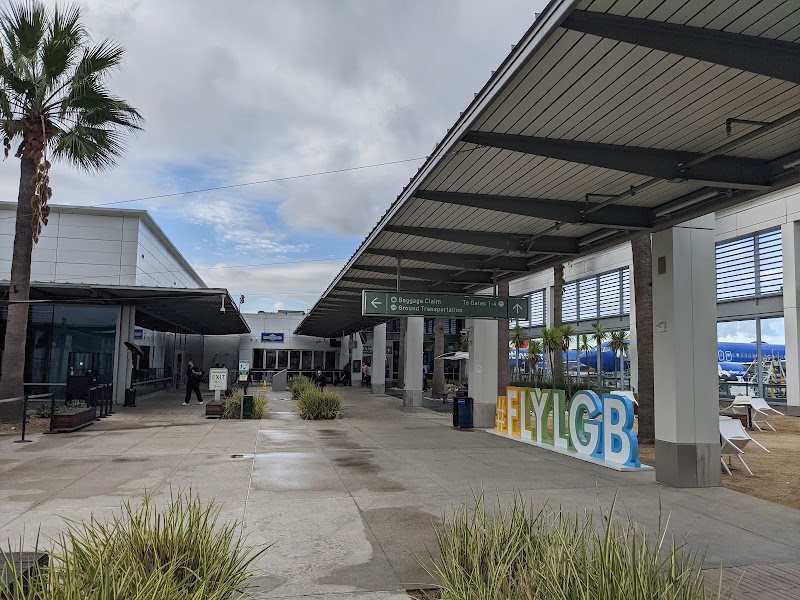 Long Beach Airport - Long Beach Airport, 4100 Donald Douglas Dr, Long Beach, CA 90808, USA