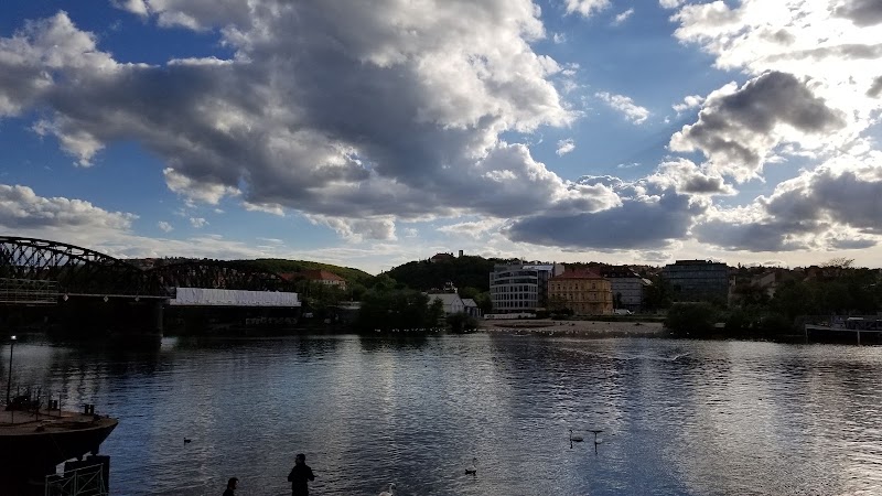 Náplavka Riverbank - Náplavka Riverbank, Rašínovo nábř. 44/2, Vyšehrad, 128 00 Praha-Praha 2, Czechia