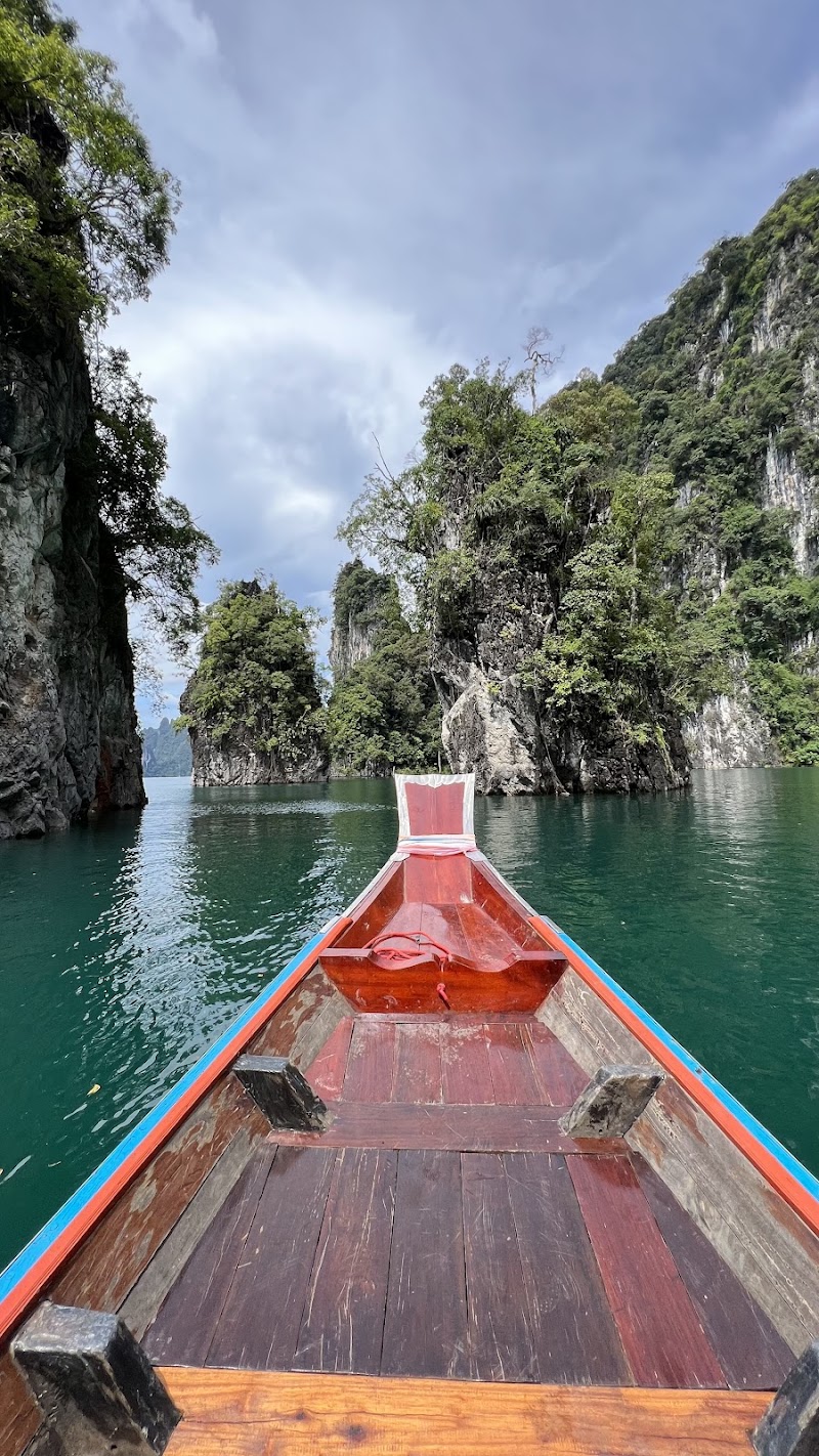 Cheow Lan Lake - Cheow Lan Lake, Khao Phang, Ban Ta Khun District, Surat Thani 84230, Thailand