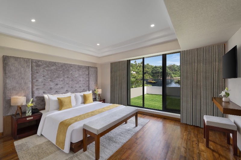Hotel Olivia International Alleppey - Hotel Olivia International Alleppey Nehru trophy boat race view, Punnamada Finishing Point Road, Thathampally, Alappuzha, Kerala 688013, India