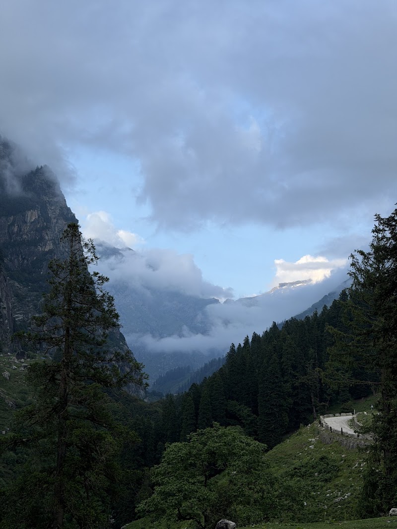 Hampta Pass Trek Base - Hampta Pass Trek Base, 763M+Q8, Bashisht, Himachal Pradesh 175143, India