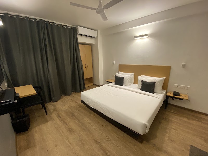Blossom Stayz - suites 47 - Blossom Stayz - suites 47 Plot no. 209, near community centre, Sector 47, Gurugram, Haryana 122018, India