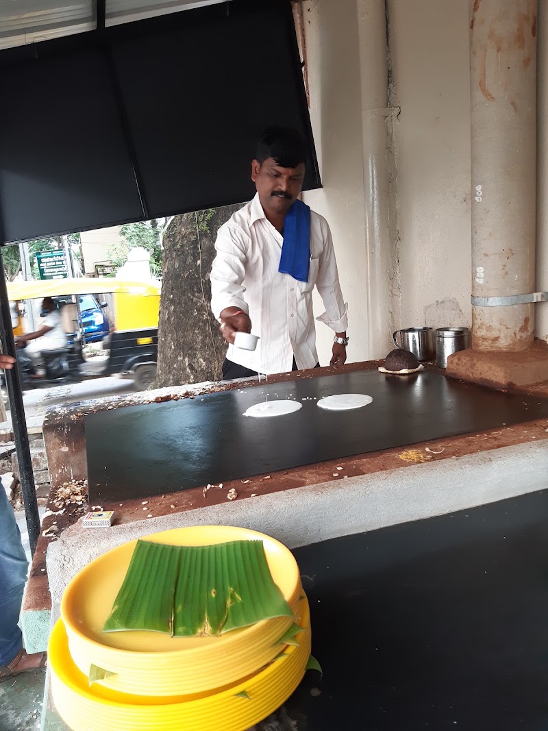 Manjushree Benne dose ಮಂಜುಶ್ರೀ ಬೆಣ್ಣೆ ದೋಸೆ - Manjushree Benne dose ಮಂಜುಶ್ರೀ ಬೆಣ್ಣೆ ದೋಸೆ, 8th Main Rd, beside Ramakrishna Nursing Home, Prince Jayachamaraja Wodeyar, Davangere, Karnataka 577002, India