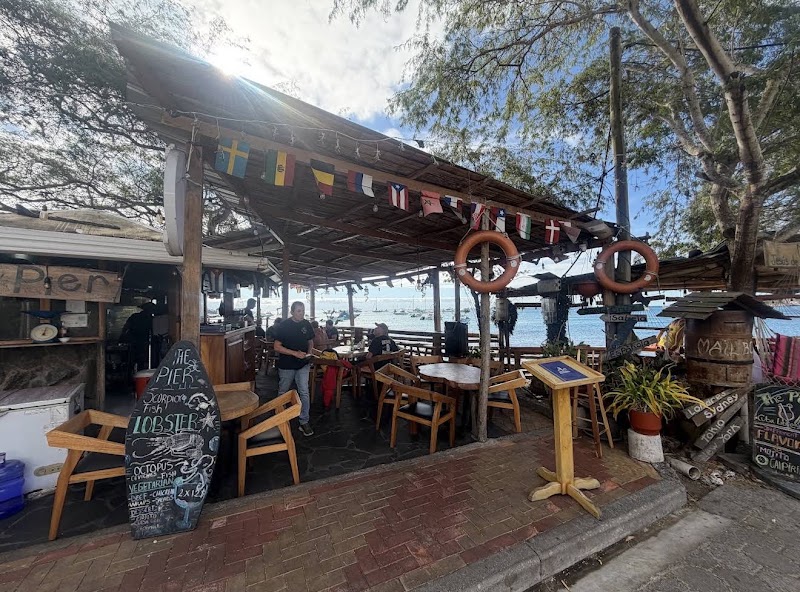The Pier Restaurant & Cevicheria - The Pier Restaurant & Cevicheria, Muelle de pescadores Muelle de Jesús de los mares, 200101 Puerto Baquerizo Moreno, Ecuador