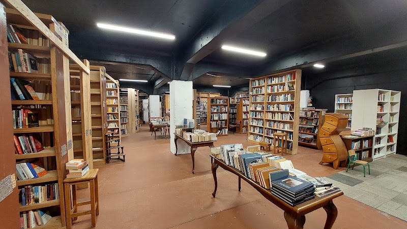 Hard To Find Books - Hard To Find Books 4 Glenside Crescent, Eden Terrace, Auckland 1010, New Zealand