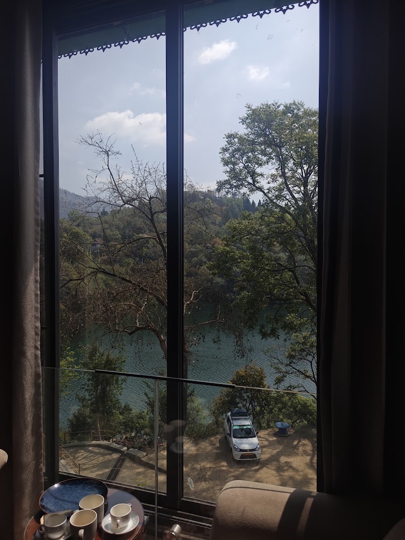 The Lakefront Suites - The Lakefront Suites 8HGM+89R, Siloti Pant, Uttarakhand 263136, India