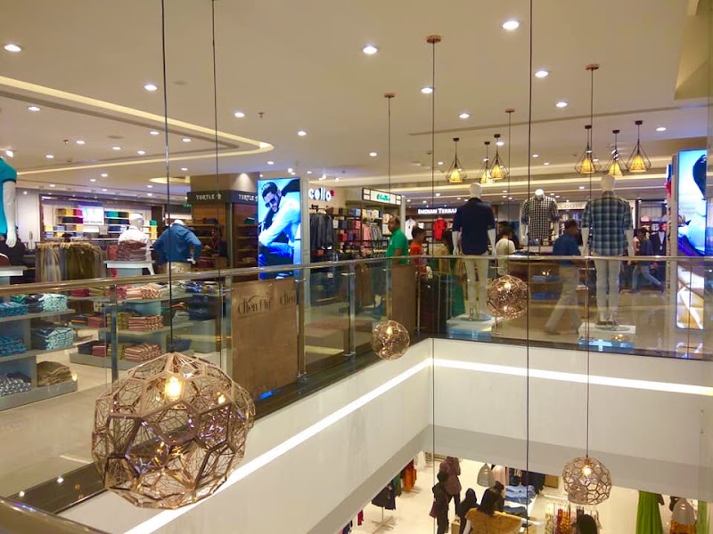Central Mall - Central Mall Palayam - Airv mmport Road, Pattoor - Vanchiyoor Rd, Vanchiyoor, Thiruvananthapuram, Kerala 695035, India