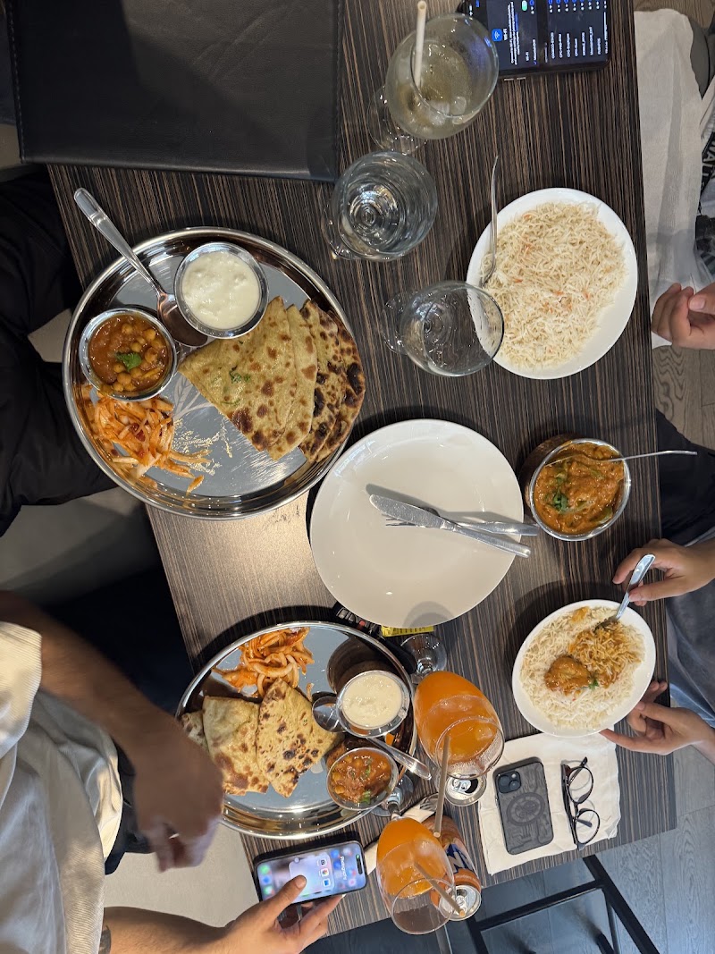 Mountain grill Indian restaurant - Mountain grill Indian restaurant 12 Queen St, St. Catharines, ON L2R 5G3, Canada