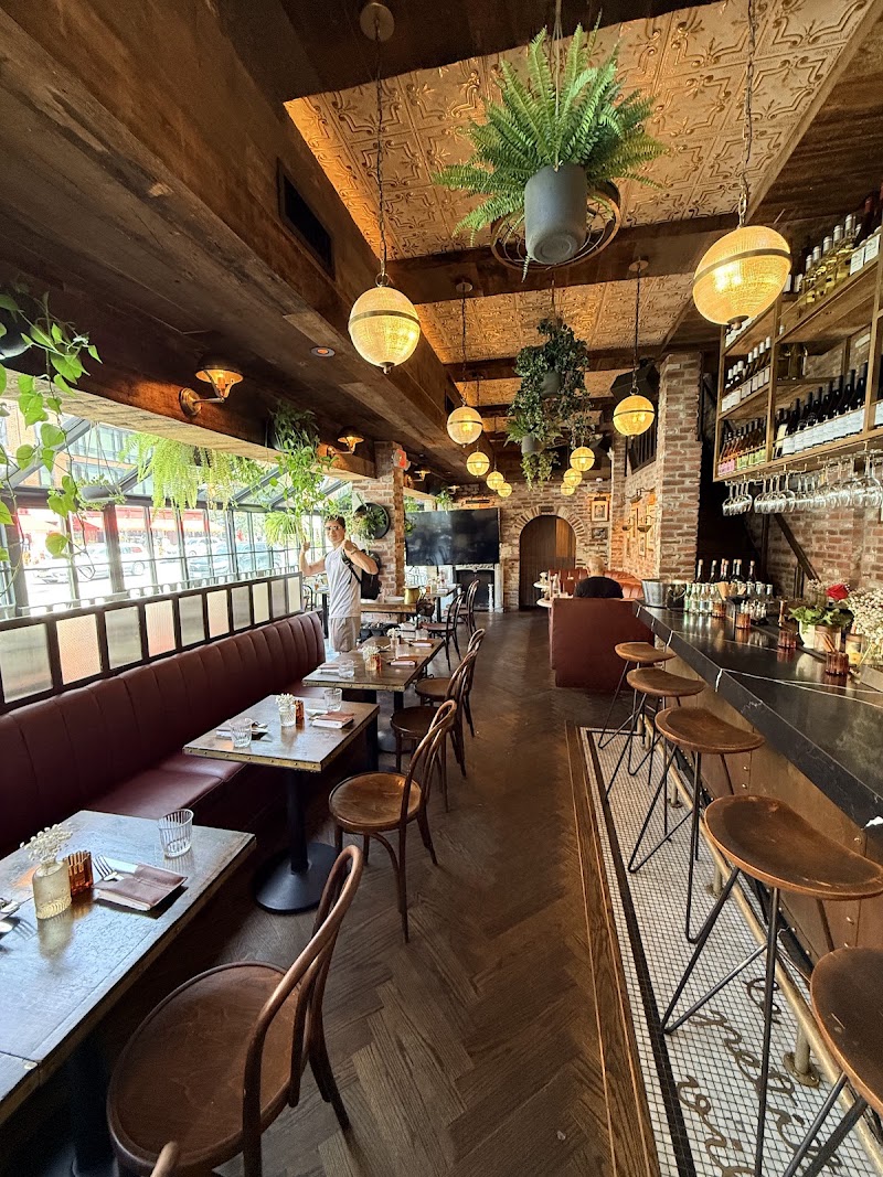 Le Petit Village - Le Petit Village, 173 7th Ave S, New York, NY 10014, USA